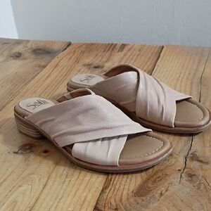 Sofft Leather Open Toe Sandals Size 6.5